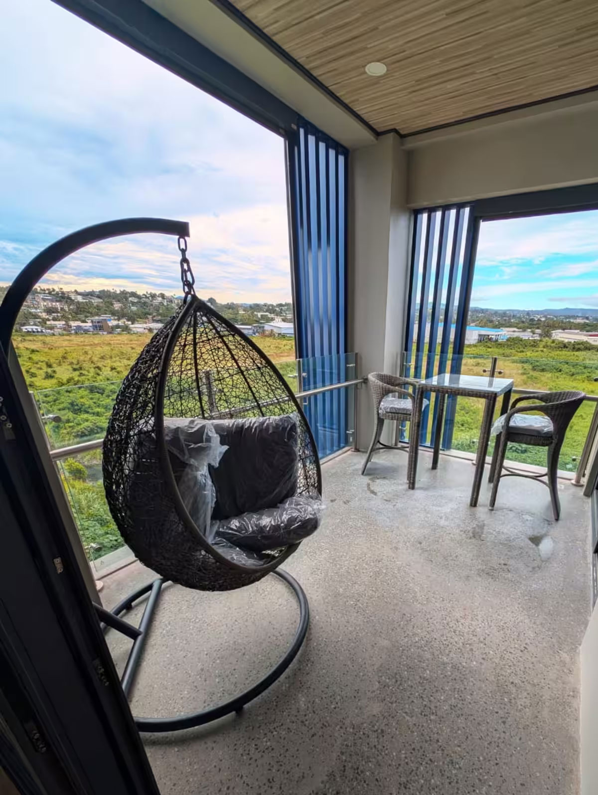 balcony-swing