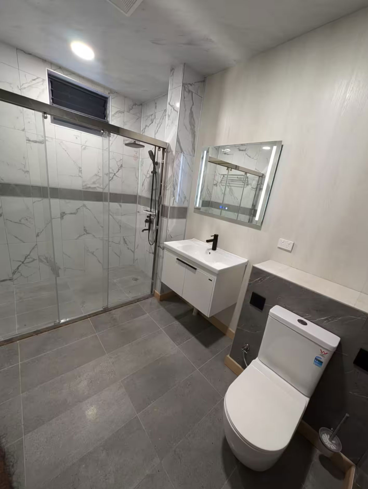 bathroom3-view1